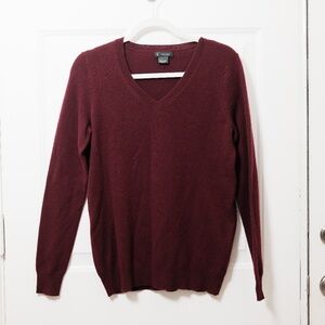 C BY BLOOMINGDALES Women's Burgundy Cashmere V-Neck Pullover Sweater SZ Medium